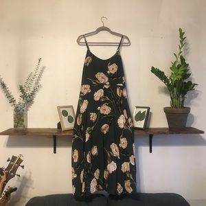 A new day • pleated floral dress • size XL